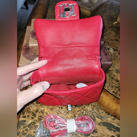 Badgley Mischka Chic Red Handbag with Pearl Handle - Picture 3 of 7